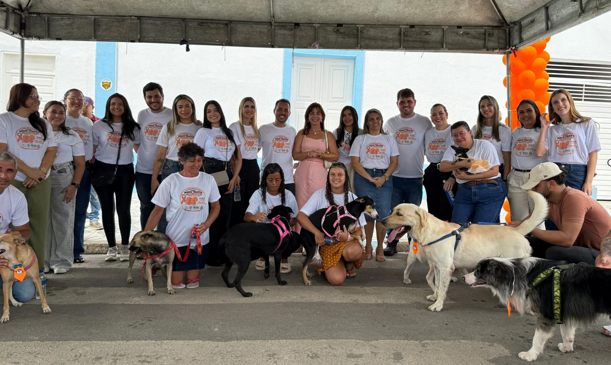 Joaquim Gomes reforça luta pela causa animal com caminhada do Abril Laranja