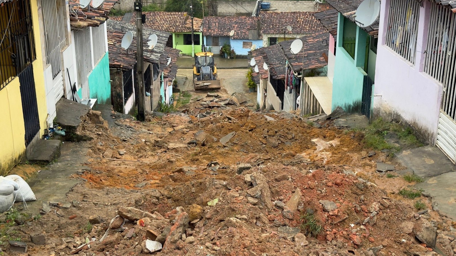 Maior investimento em infraestrutura da história do Bairro da Casal começa a transformar ruas da região
